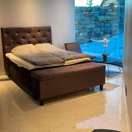 Madla , Hybel Apartmán *